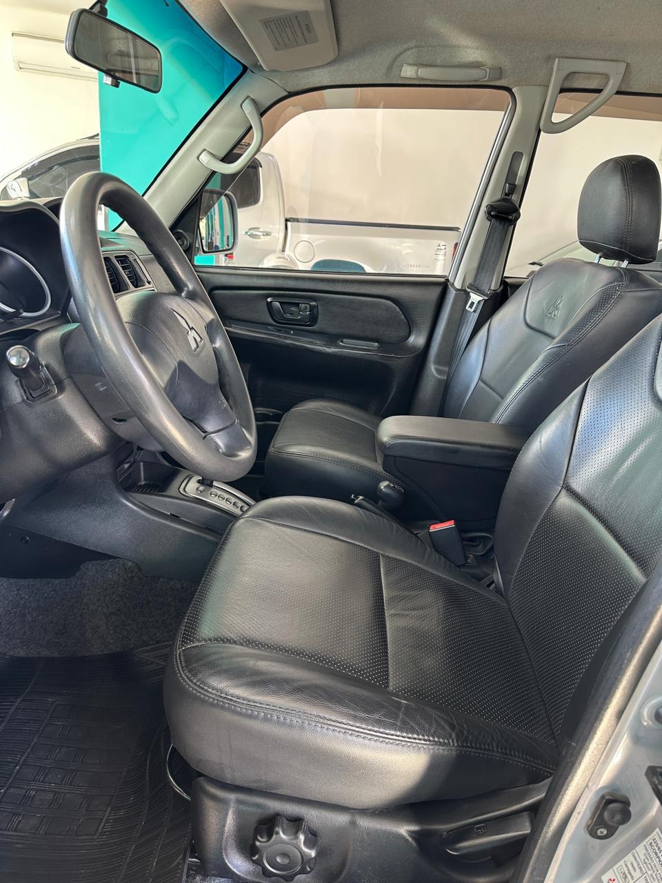 MITSUBISHI PAJERO TR4