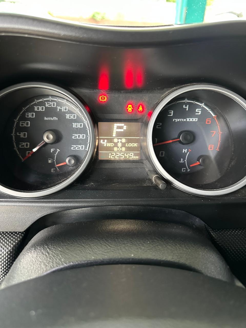 MITSUBISHI PAJERO TR4